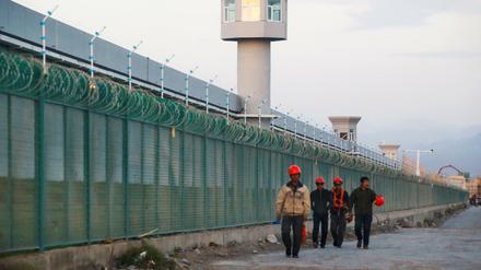 In Lagern wie diesem in Dabancheng werden Uiguren interniert – und wohl auch als Zwangsarbeiter ins ganze Land gebracht.
