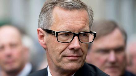 Alt-Bundespräsident Christian Wulff wurde von seinem früheren Sprecher Olaf Glaeseker schwer belastet. Der Vorwurf der Falschaussage steht im Raum.