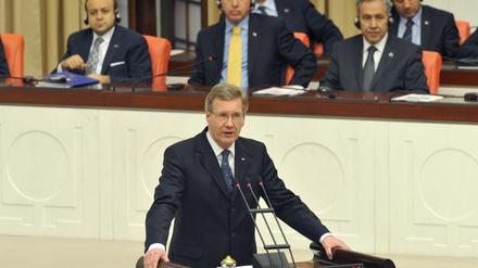 Bundespräsident Christian Wulff bei seiner Rede vor den Abgeordneten des türkischen Parlaments.