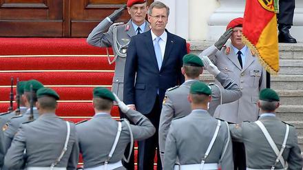 Zapfenstreich: Am 8. März soll Bundespräsident a.D. Christian Wulff mit allen militärischen Ehren verabschiedet werden.