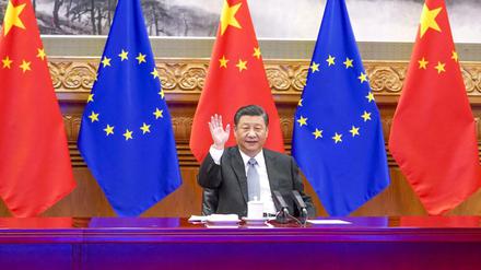Chinas Präsident Xi diktiert das Geschehen und verbittet sich Kritik aus Europa. 