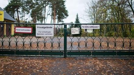 Geschlossen bleiben: Die Haasenburg-Heime wollen ihre Pforten wieder öffnen, Brandenburgs Jugendministerium will genau das verhindern.