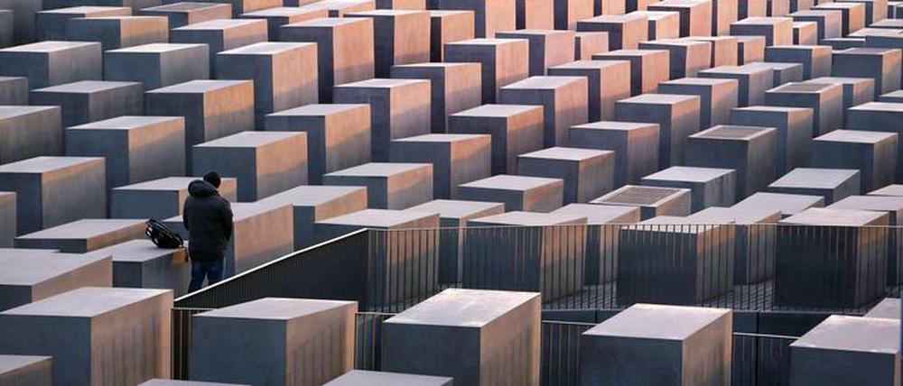 An Silvester haben Unbekannte an das Holocaustmahnmal in Berlin uriniert.