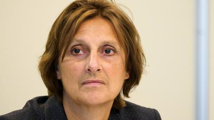 Brandenburgs Bildungsministerin Britta Ernst (SPD) muss sich mit Rücktrittsforderungen auseinandersetzen.