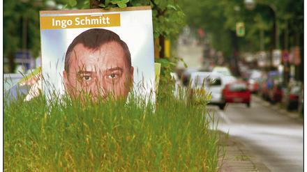 Von der Krise eingeholt. Ingo Schmitt  hier auf einem Plakat zur Europawahl 2004  will hat den Vorsitz der Berliner Union vorzeitig abgeben.