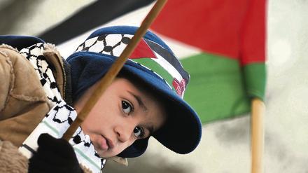 Kinder mitten im Konflikt. Berliner Palästinsener haben bereits mehrfach gegen Israels Militäreinsatz demonstriert. Viele haben Verwandte und Freunde im Gazastreifen.