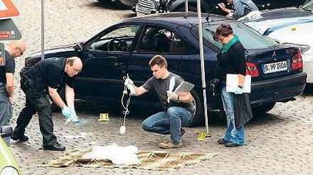 Kugelhagel. Zwei Frauen starben beim Anschlag in der Kolberger Straße.