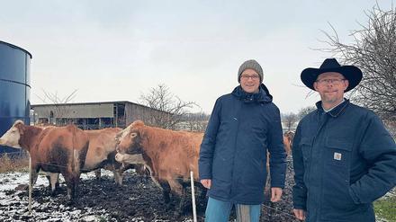 Wolfsgegner. Reinhard Jung (l.) und Marco Hintze vom Bauernbund Brandenburg fordern Abschuss von Wölfen. Die Wolfsverordnung von Dezember 2017 halten sie für unzureichend, Zäune für zu teuer.