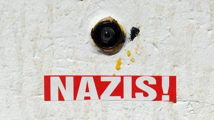Weiter im Visier des brandenburgischen Verfassungsschutzes: Nazis.