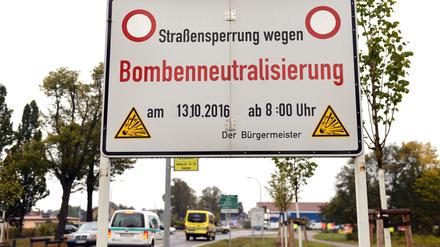 Etwa 4000 Menschen mussten den Sperrkreis um die Bombenfundorte in Oranienburg verlassen.