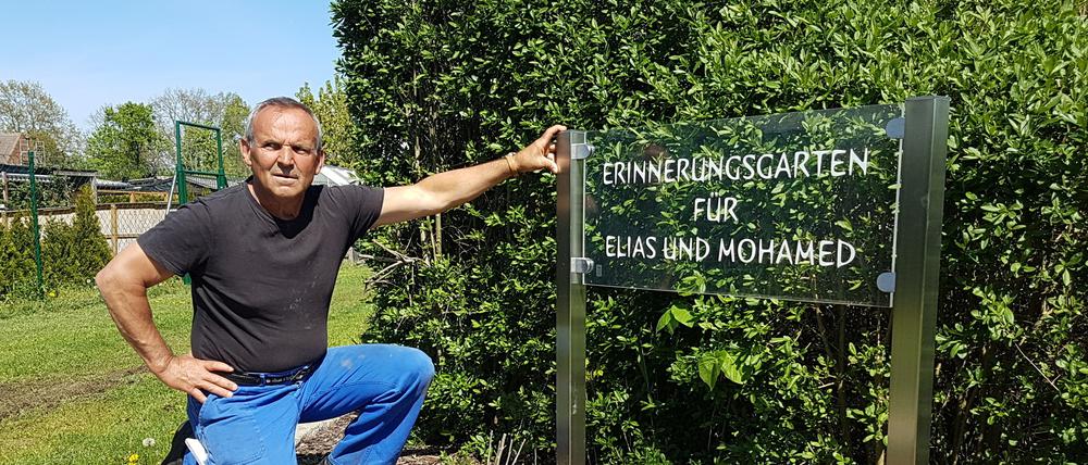 In Luckenwalde gibt es einen Erinnerungsgarten für die getöteten Kinder Elias und Mohamed. Karsten Niendorf pflegt ihn.