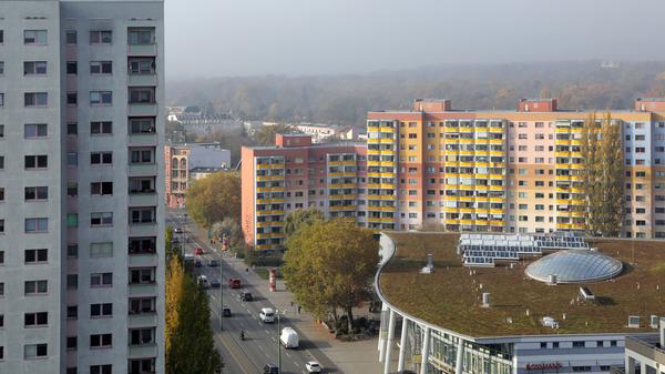 Blick auf Potsdamer Wohnhäuser.