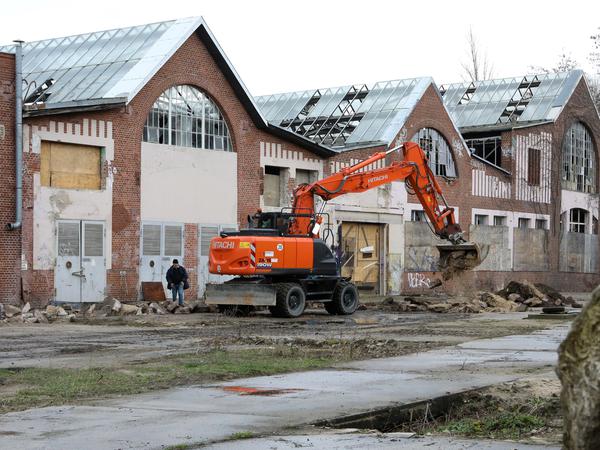 Seit Anfang dieses Jahres ist Baustart auf dem Gelände des ehemaligen Reichsbahnausbesserungswerk.