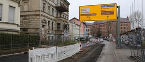 Die Behlertstraße ist seit Juli für eine Sanierung und Leitungsarbeiten voll gesperrt.