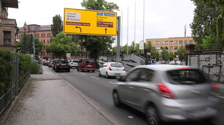 Mehr als 20.000 Autos fahren täglich über die Behlertstraße.