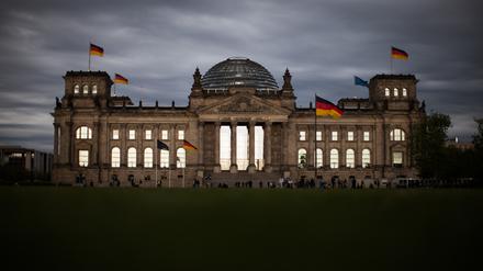 Für die Bundestagswahl 2017 nennen einige Parteien bereits jetzt erste Namen, welche Politiker für den Wahlkreis Potsdam kandidieren wollen.