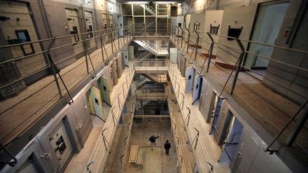 Hinter Gittern. Ein DDR-Gefängnis in Berlin.