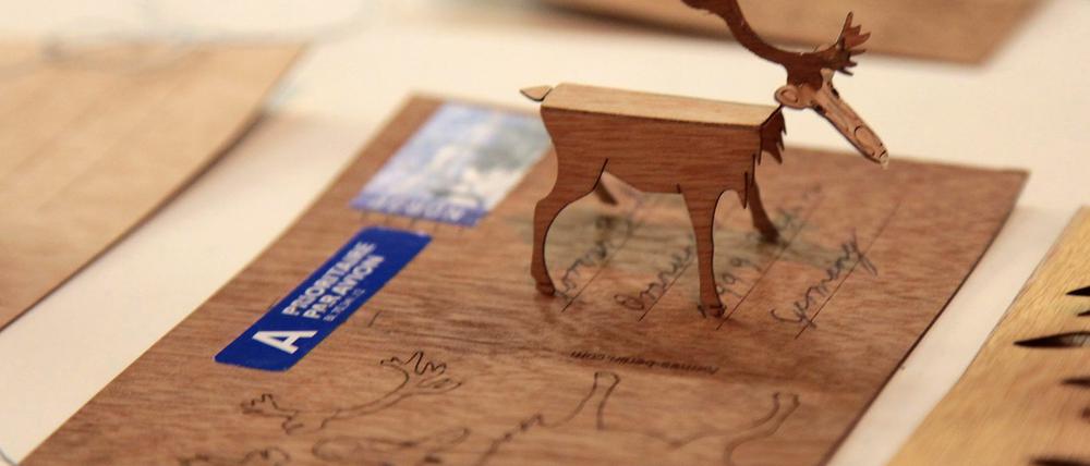 3D-Postkarten aus Holz - auch das ist Design.