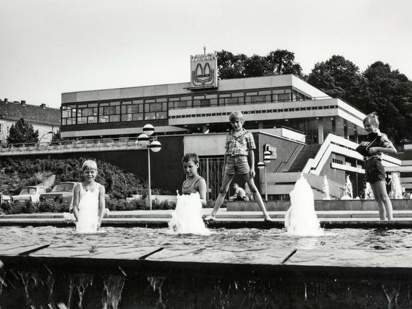 Blick auf das Terrassenrestaurant „Minsk“ im Jahr 1980.