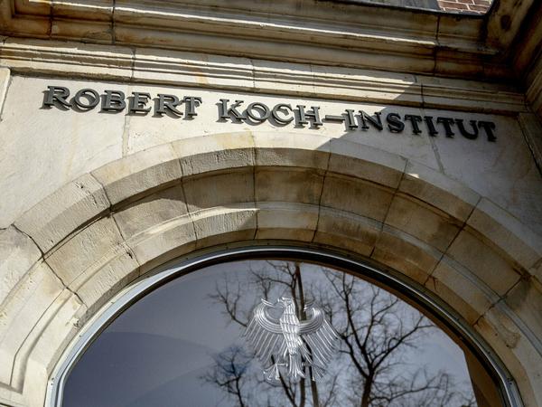 Der Eingang des Robert Koch-Instituts in Berlin.