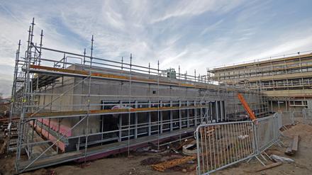Am Neubau der Da-Vinci-Gesamtschule gibt es erhebliche Baumängel - und der Eröffnungstermin wackelt.
