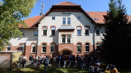 Im September 2015 wurde die Erstaufnahme-Zweigstelle in der Heinrich-Mann-Allee in Potsdam eröffnet.