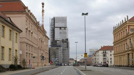 Blick in die Breite Straße mit Garnisonkirchen-Baustelle.