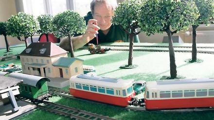 Ulbricht-Bahn. Die Modelle dieser Anlage reichen bis in die Ulbricht-Zeit zurück, betont Besitzer Frank Triebel aus Brandenburg (Havel).