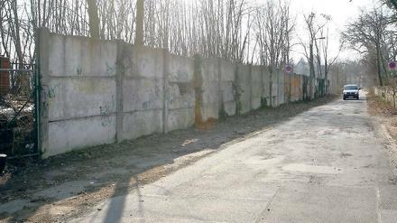 Abriss und Wiederaufbau. Für die Sanierung der Bertinistraße sollen die Mauerreste abgetragen und zwischengelagert werden. Wenn ein Ort des Gedenkens gefunden ist, sollen auch Teile der Mauer dort wiederaufgebaut werden.