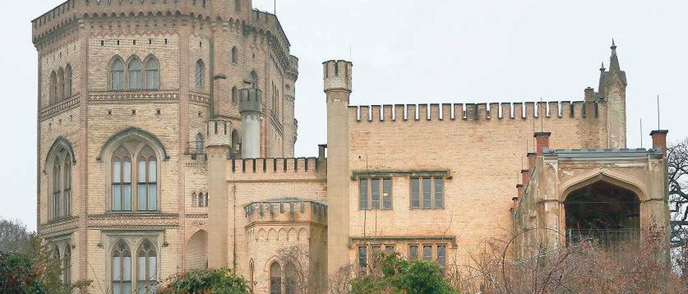 Sanierungsfall dank Friedrich II. Weil der König sein größtes Schloss in aller Eile hochziehen ließ, müssen die Erben seiner Bauten die Zeche zahlen. 22 Millionen Euro können bis 2017 ausgegeben werden, weitere 100 Millionen sind noch nötig.