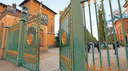 Ob das so bleibt? Noch sind das Grüne Gitter zum Park Sanssouci und die anderen Parks offen. Klar ist: Das Potsdamer Weltkulturerbe braucht Pflege – und die kostet.