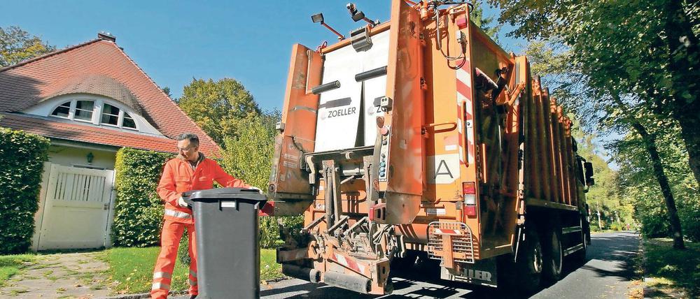Teurer Müll. Nirgendwo in Ostdeutschland kostet die Entsorgung von Müll so viel wie in Potsdam. Im Abfallgebührenranking des Kölner Instituts der deutschen Wirtschaft landet die Landeshauptstadt auf Platz 89 von 100.