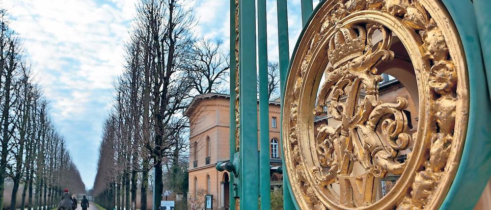Offenes Tor. Der Eintritt in den Park Sanssouci ist noch kostenlos. Dafür zahlen alle Potsdamer derzeit pro Jahr einen Millionen-Beitrag der Stadt an die Schlösserstiftung. 2024 könnte das anders werden. 