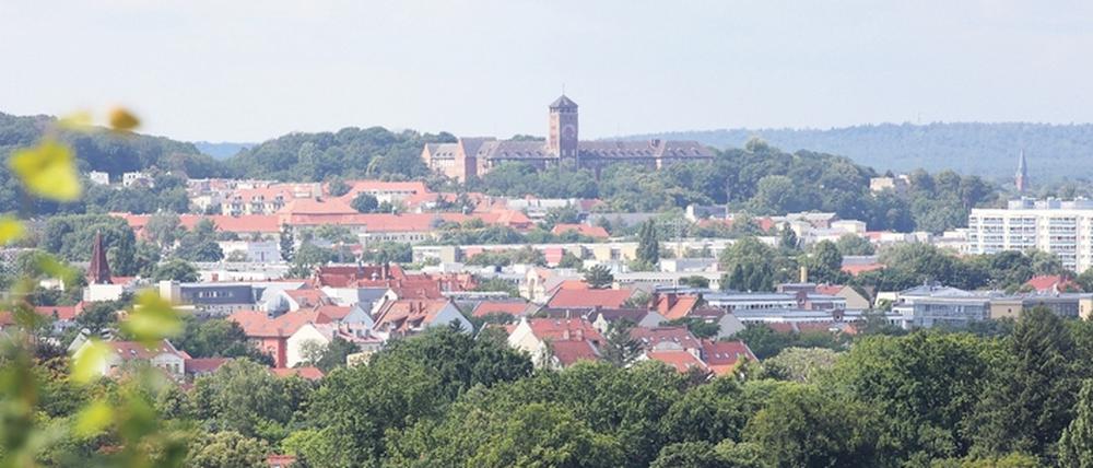 Vom einstigen Müllberg bei Klein Glienicke, auch als Hirschberg bekannt, eröffnen sich neue Übersichten über Potsdam.