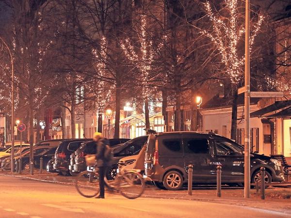 In Babelsberg gibt es einen Lichtblick: die Weihnachtsbeleuchtung.