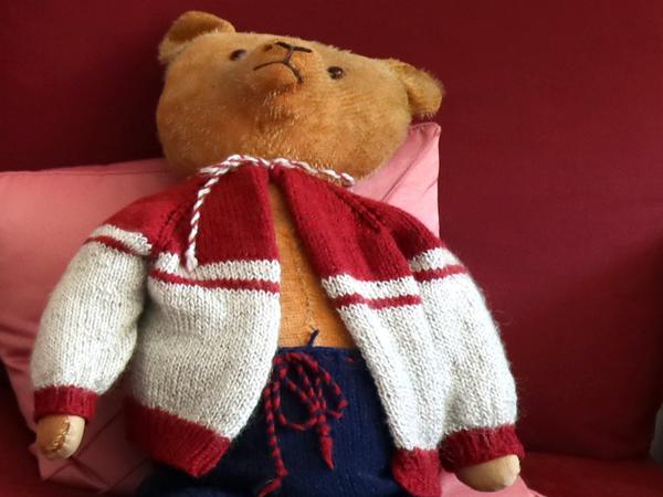 Den Teddybär hat Irmgard Schulz seit sie ein kleines Mädchen war.