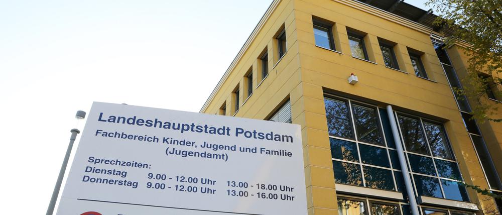 Überlastungsanzeigen gestellt: Mitarbeiter im Jugendamt sollen mehr ...