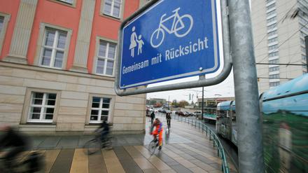 Enge Kurve: Das subjektive Sicherheitsgefühl von Radlern und Fußgängern soll an dieser Stelle am Landtag besser werden.