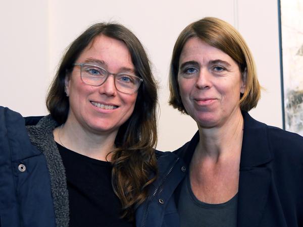Die Schwestern Elske und Frauke Hildebrandt (r.), die Töchter der 2001 verstorbenen Ex-Ministerin Regine Hildebrandt.