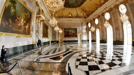 Der Marmorsaal im Neuen Palais zeigt sich nach umfangreichen Restaurierungsarbeiten in alter Schönheit.