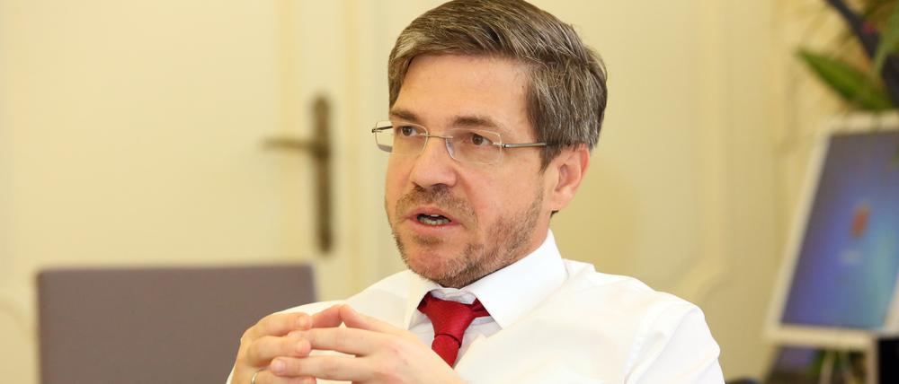 Potsdams Oberbürgermeister Mike Schubert (SPD) will eine verbindliche Frauenquote einführen.