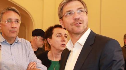 Potsdams Oberbürgermeister Mike Schubert (2.v.r.), neben ihm SPD-Mann Pete Heuer und Grünen-Urgestein Saskia Hüneke.