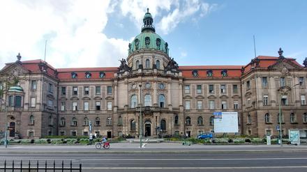 Das Potsdamer Rathaus - hier werden die Umfragen erdacht.