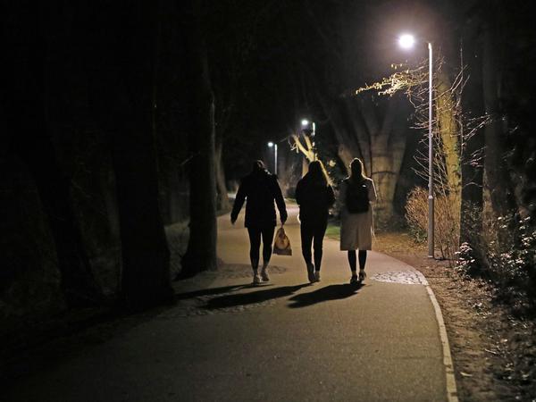 Intelligente Beleuchtung für Potsdamer Radweg: Helle Welle