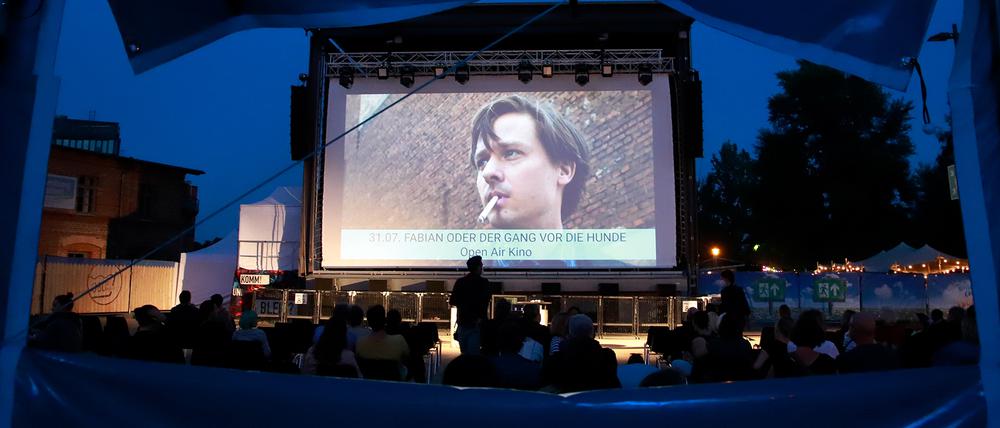 Gemeinsam mit dem Babelsberger Thalia-Kino veranstaltet das Waschhaus wieder einen Open-Air-Kinosommer.