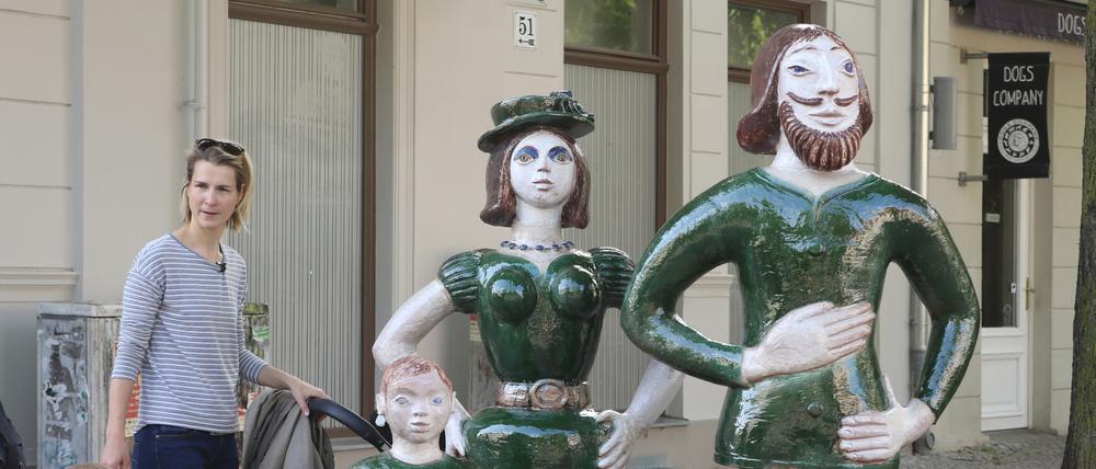 Die Skulpturengruppe "Familie Grün" wurde in der Brandenburger Straße in Potsdam wieder aufgestellt.