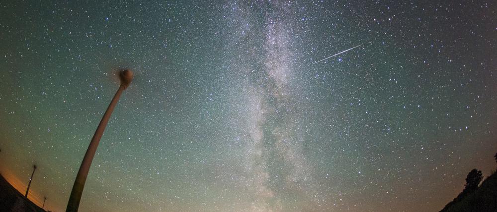 Dieses Foto entstand im August 2015 in Schleswig-Holstein. Zu der Jahreszeit sind besonders viele Sternschnuppen am Himmel zu sehen.