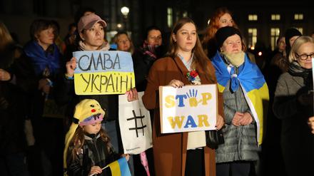 Demonstration von Ukrainern auf dem Alten Markt Potsdam im Januar.