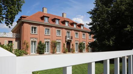 In der Villa Urbig residierte während der Potsdamer Konferenz 1945 der frühere britische Premierminister Winston Churchill.