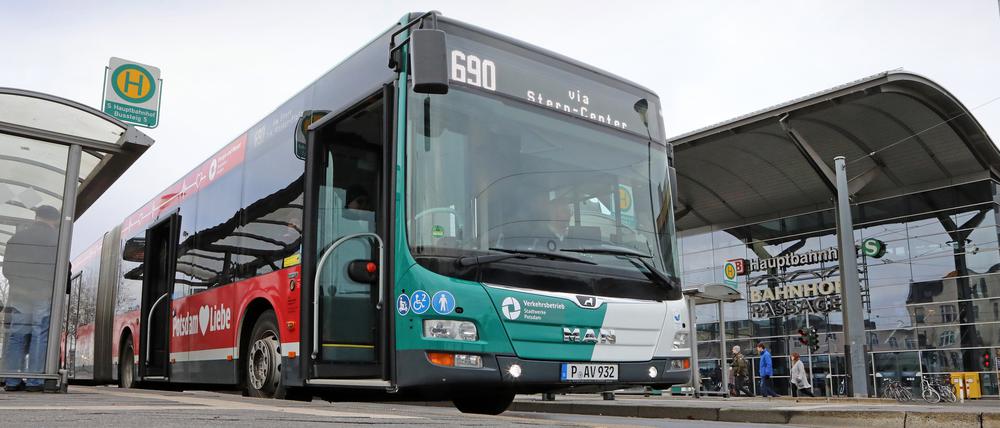 Der Verkehrsbetrieb Potsdam will elf neue Busse anschaffen - mit Dieseltechnik. Das kommt nicht überall gut an.